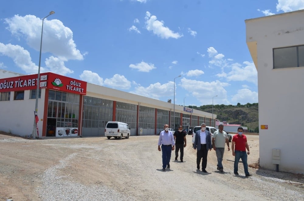 Başkan Özkan Altun sanayi sitesinde incelemede bulundu 