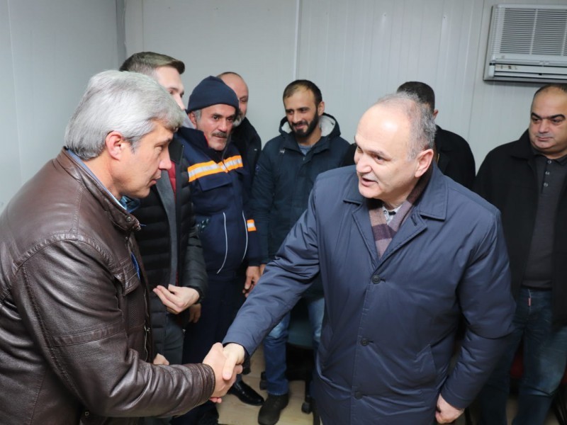 Başkan Özlü’den çalışanlara sürpriz ziyaret 