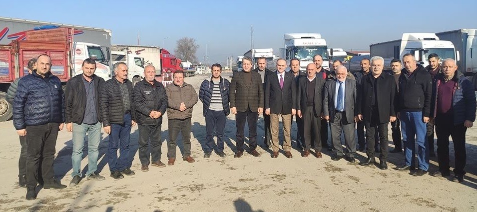 Başkan Özlü’den kamyoncu esnafına ziyaret 