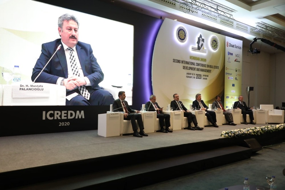 Başkan Palancıoğlu, Gayrimenkul Konferansına katıldı 