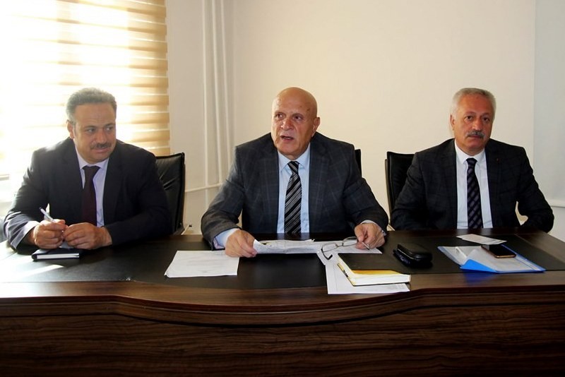 Başkan Pekmezci birim amirleriyle toplantı yaptı 