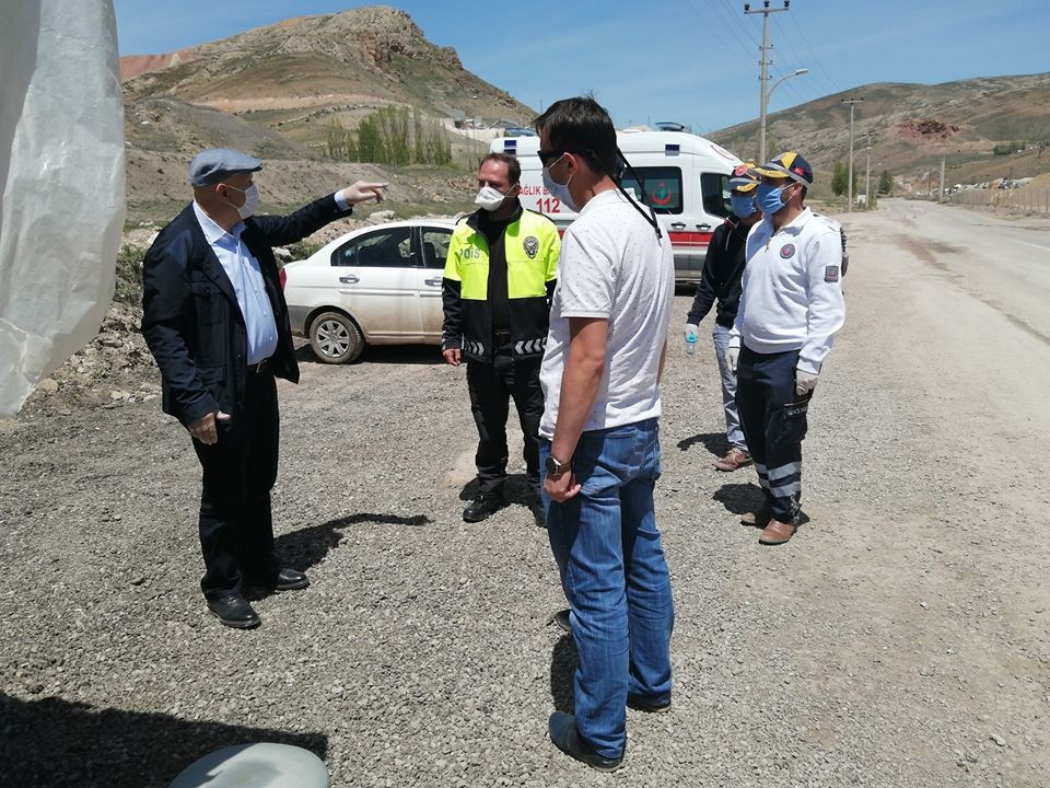 Başkan Pekmezci, güvenlik kontrol noktalarını ziyaret etti 