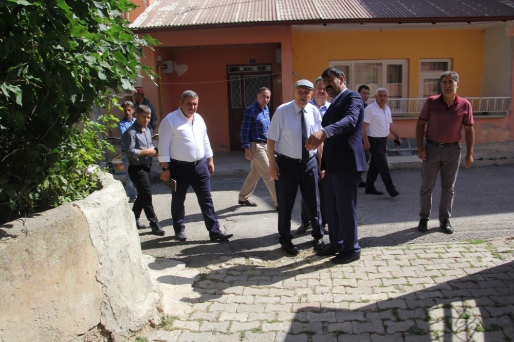 Başkan Pekmezci’den mahallelere çıkarma 