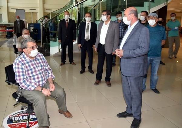 Başkan Pekyatırmacı belediye çalışanlarıyla bayramlaştı 