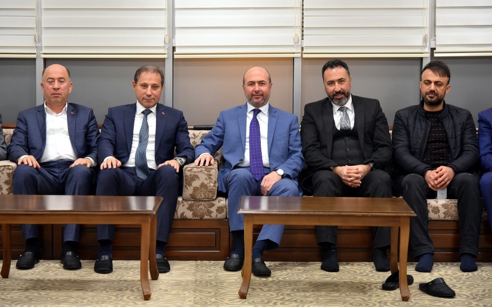 Başkan Pekyatırmacı esnaf odaları başkanlarıyla buluştu 