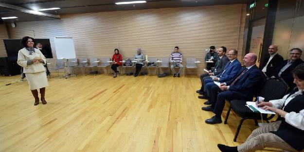 Başkan Pekyatırmacı sanat akademisinde derse katıldı