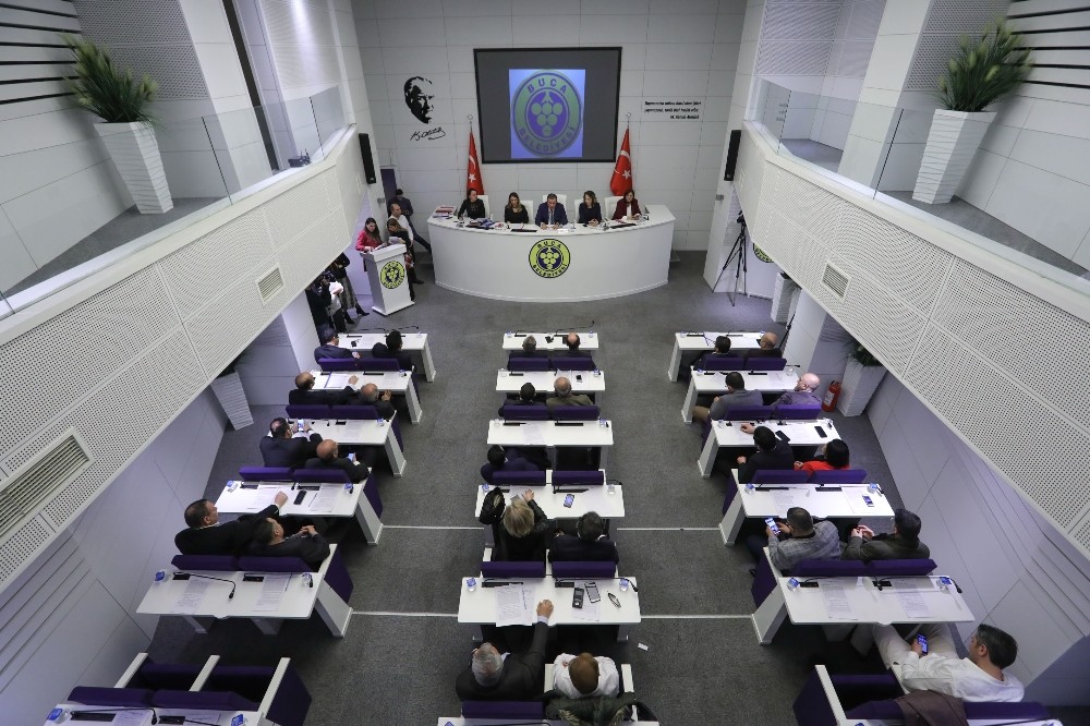 Başkan Piriştina, meclis üyeleriyle vedalaştı 