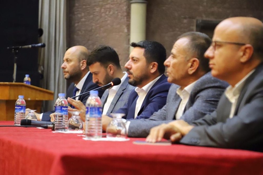 Başkan Rasim Arı, mahalle muhtarları ile bir araya geldi 
