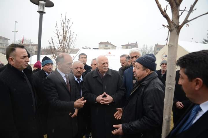 Başkan Şahan depremzedelerle bir araya geldi 
