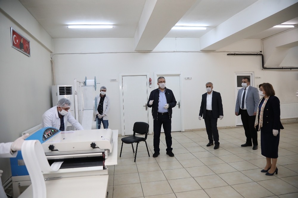 Başkan Şahin GASMEK’te maske dikti 
