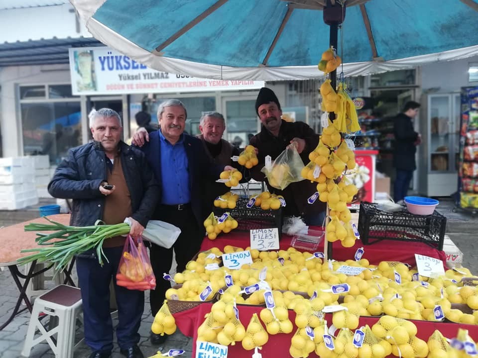 Başkan Şahin pazar esnafıyla bir araya geldi 