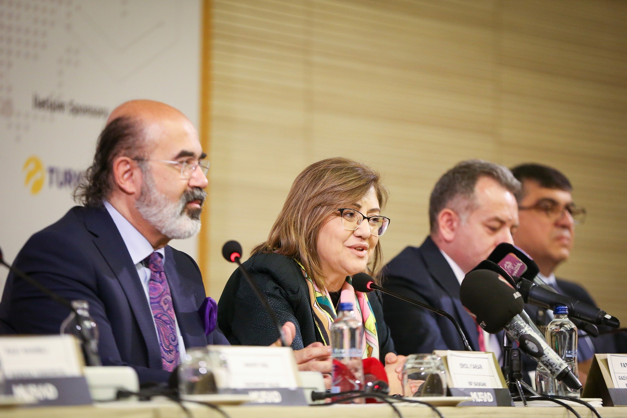 Başkan Şahin Uluslararası İş Formu Basın Toplantısı'nda konuştu