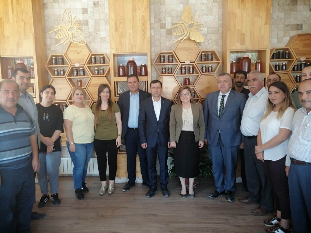 Başkan Şahin’den Arı Yetiştiricileri Birliği Başkanı Koca’ya ziyaret 