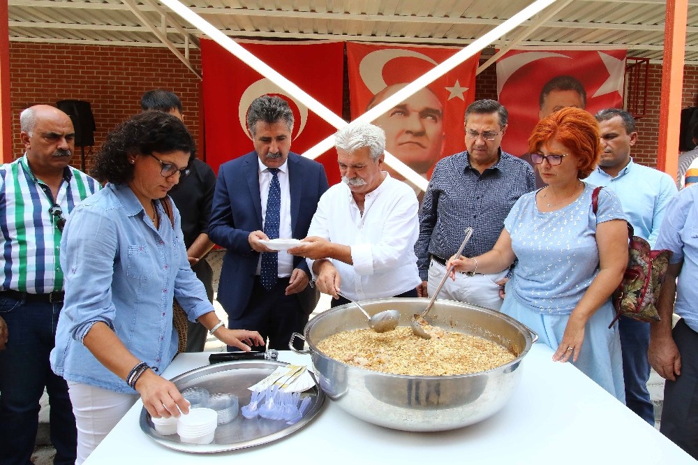 Başkan Sandal: “Yurttaşımızın başımızın üstünde yeri var” 