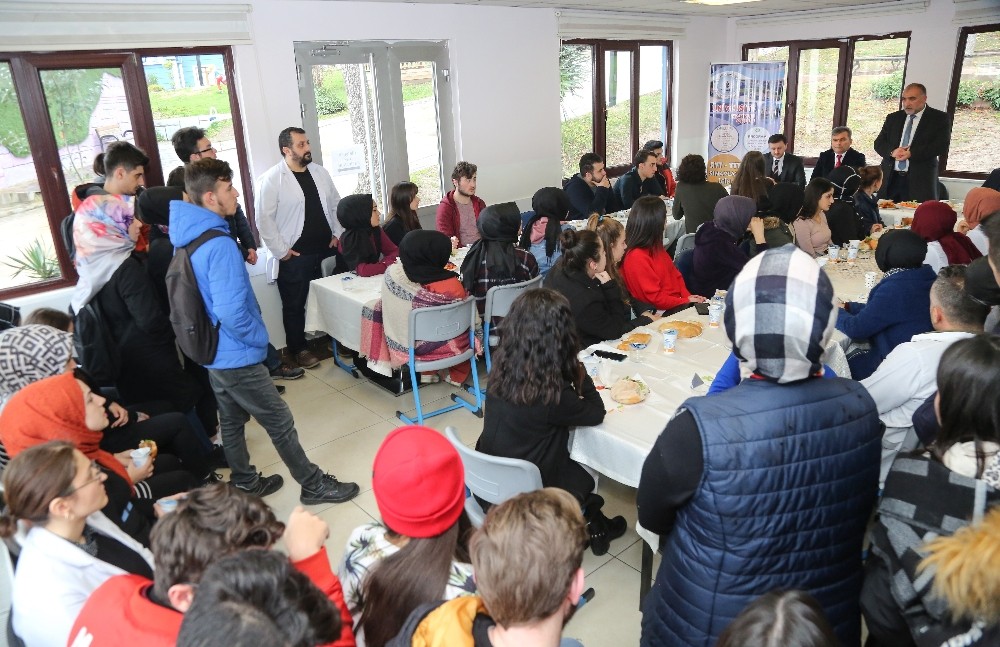 Başkan Sandıkçı: “Geleceğimiz siz gençlere emanet” 