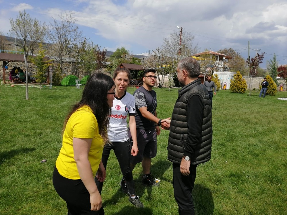 Başkan Sargın’dan kamp yapan öğrencilere ziyaret 