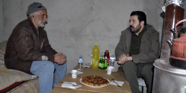 Başkan Savcı Sayan'dan yalnız yaşayan inşaat bekçisine 