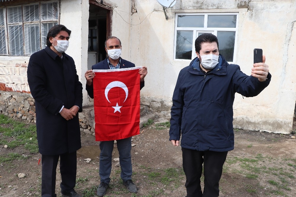 Başkan Sayan, çocukları dağa kaçırılan aileleri Cumhurbaşkanı ile görüştürdü 