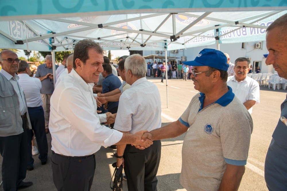Başkan Seçer, personeliyle bayramlaştı 