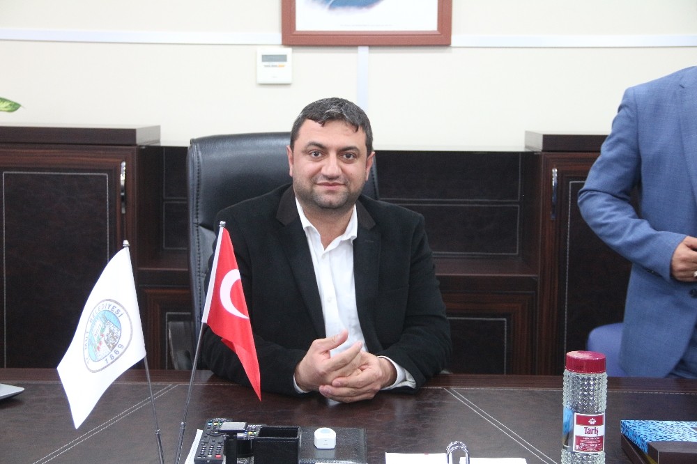 Başkan Şeker’den Milli Dayanışma Kampanyasına 10 bin lira bağış 