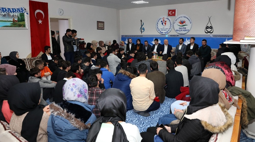 Başkan Sekmen gençlerle buluştu 