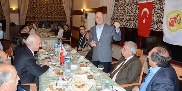 Başkan Sekmen iftarda gazetecilerle buluştu