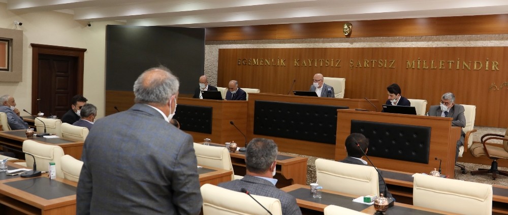 Başkan Sekmen Karayazı’nın muhtarlarını konuk etti 