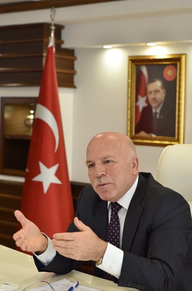 Başkan Sekmen’den Emek ve Dayanışma günü mesajı 