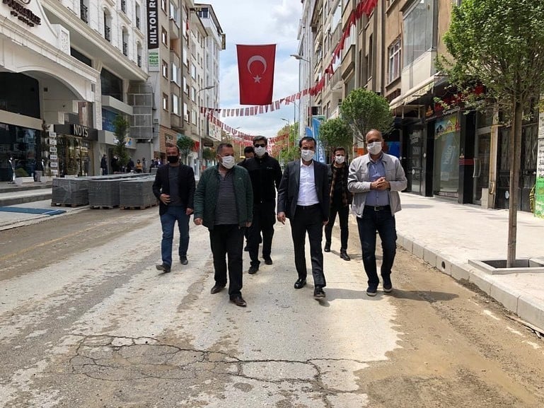 Başkan Şerifoğulları, yenileme çalışmalarını inceledi 