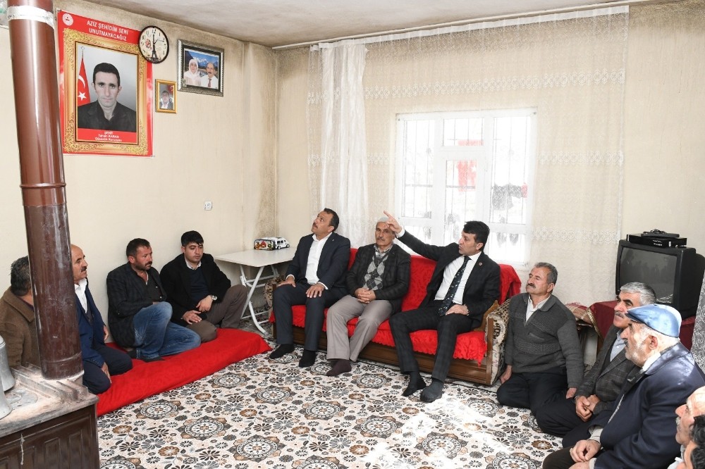 Başkan Şeylan’dan şehit aileleri ve yaralılara ziyaret 