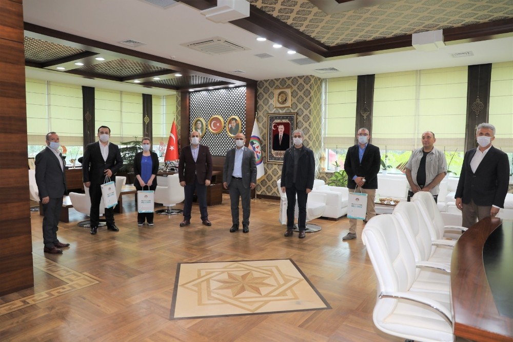 Başkan Söğüt, belediye personeli ile bayramlaştı 