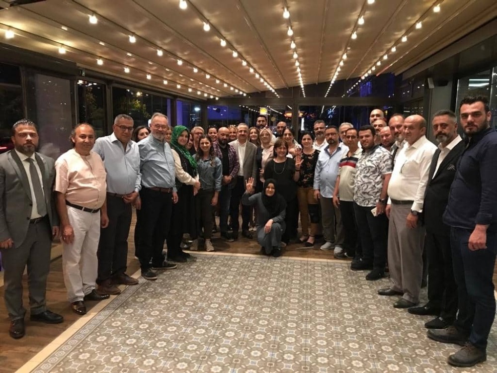 Başkan Sürekli ve Kızılelma İzmir Platformu iftarda buluştu 
