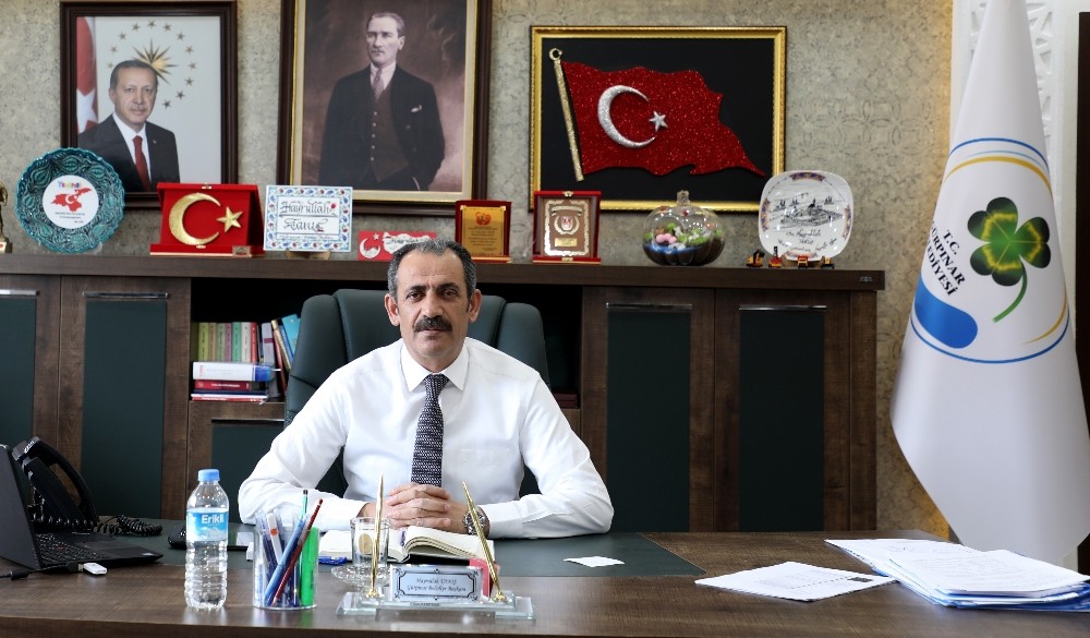 Başkan Tanış’tan 19 Mayıs ve Kadir Gecesi mesajı 