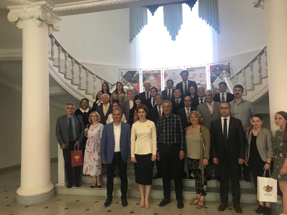 Başkan Tarhan, Rusya’da Antik Kentler Forumuna katıldı 