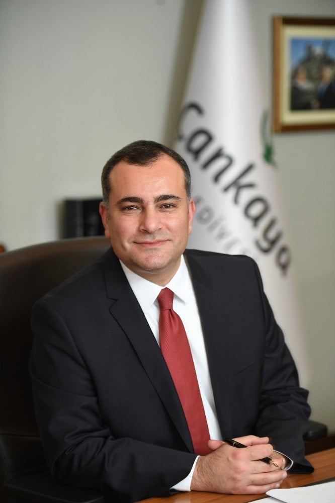Başkan Taşdelen, vatandaşların yeni yılını kutladı 