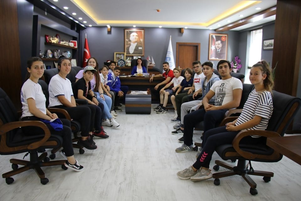 Başkan Tekin kickboks sporcularını ağırladı 