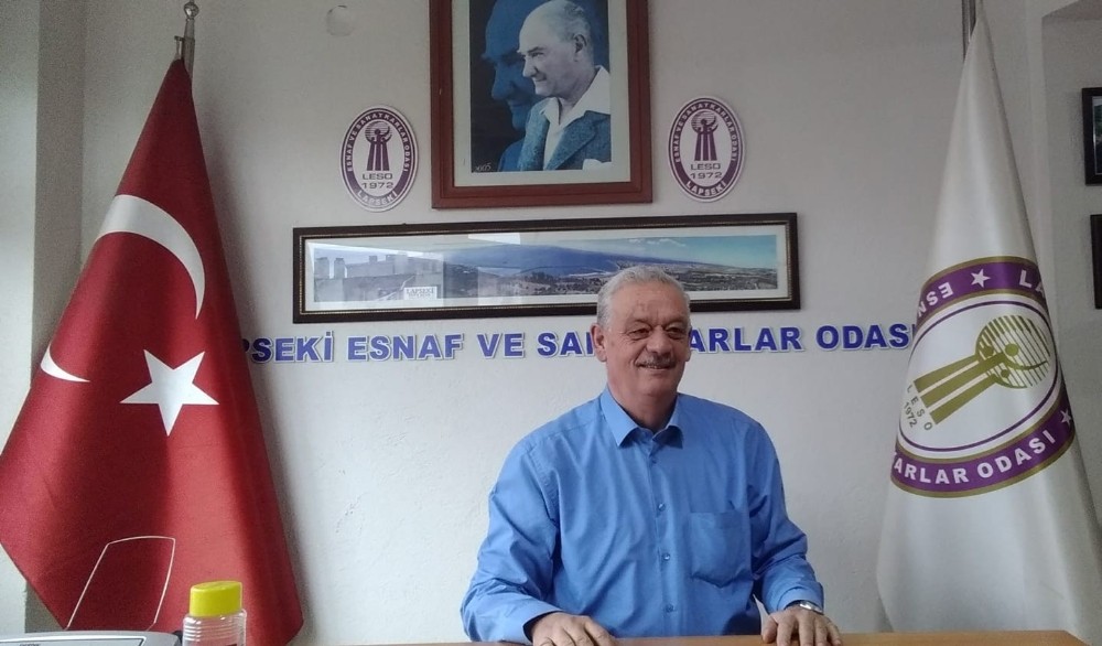 Başkan Teoman’dan berber ve kuaförlere uyarı 