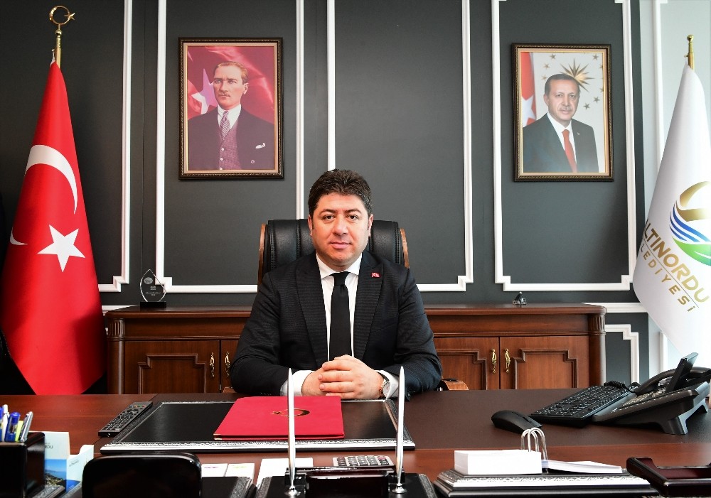 Başkan Tören’in babalar günü mesajı 