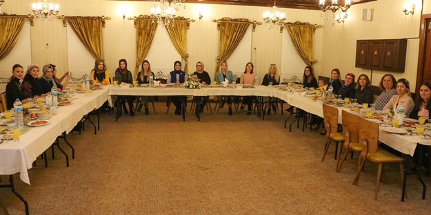 Başkan Toru, kadın medya çalışanları ile buluştu