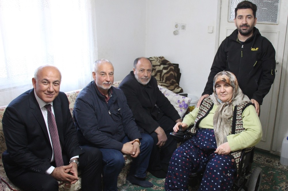 Başkan Tuncel, Hamide Teyze’yi mutlu etti 