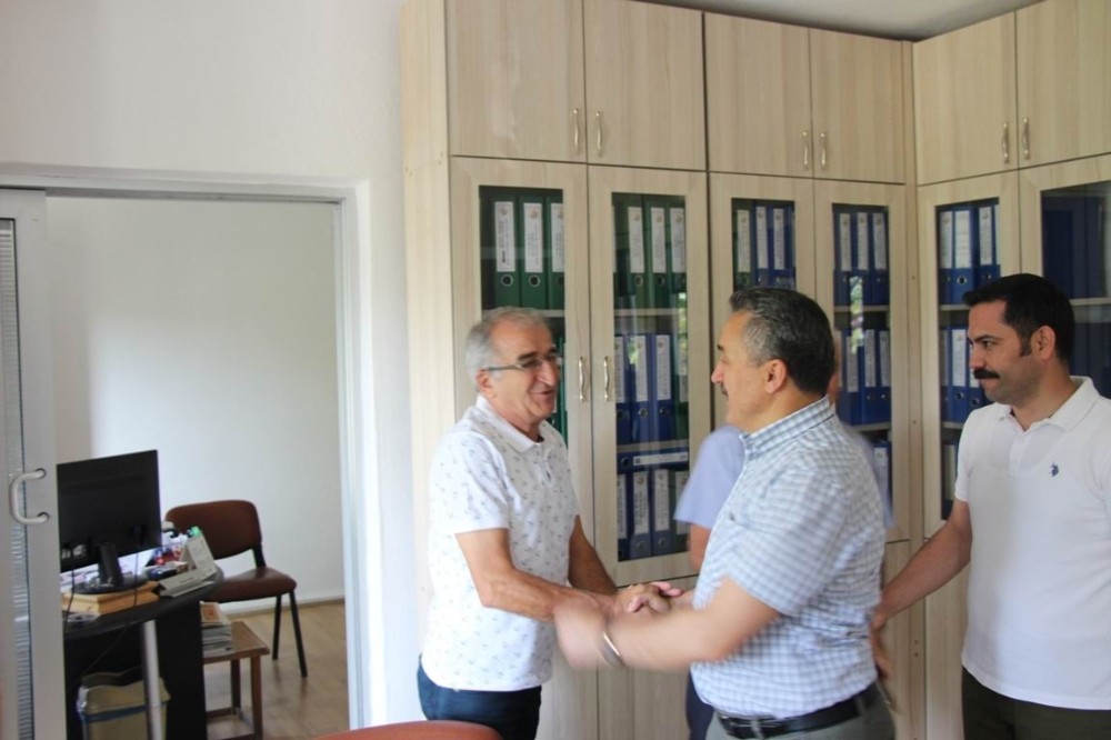 Başkan Tutal, personelle bayramlaştı 