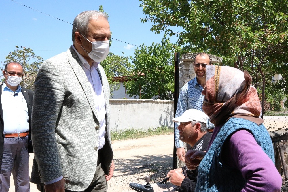 Başkan Üçok’tan fedakar anneye akülü araba sözü 