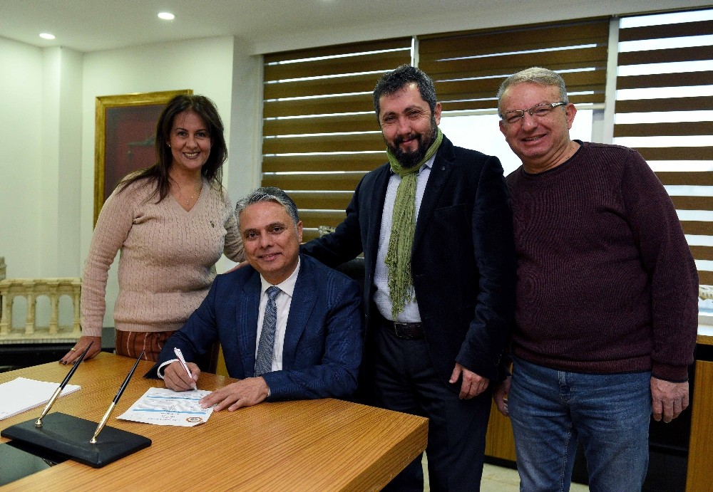 Başkan Uysal, onursal üye oldu 