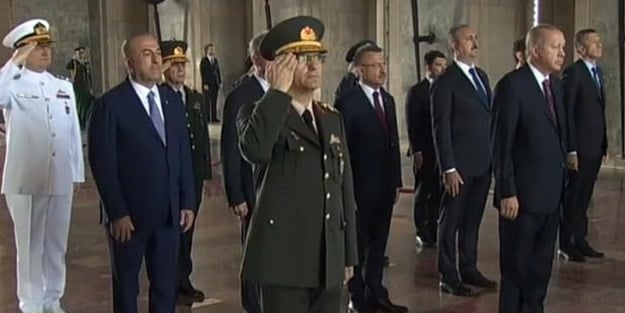 Başkan Erdoğan ve YAŞ üyeleri Anıtkabir'de