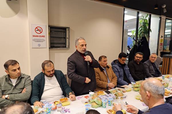 Başkan Yalçın gönül sofrasında vatandaşlarla iftar açtı