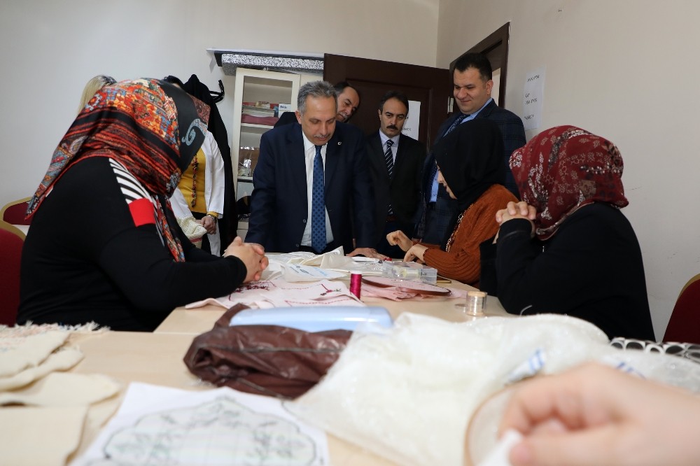 Başkan Yalçın: “Kadınlarımız bizim için her gün baş tacıdır” 