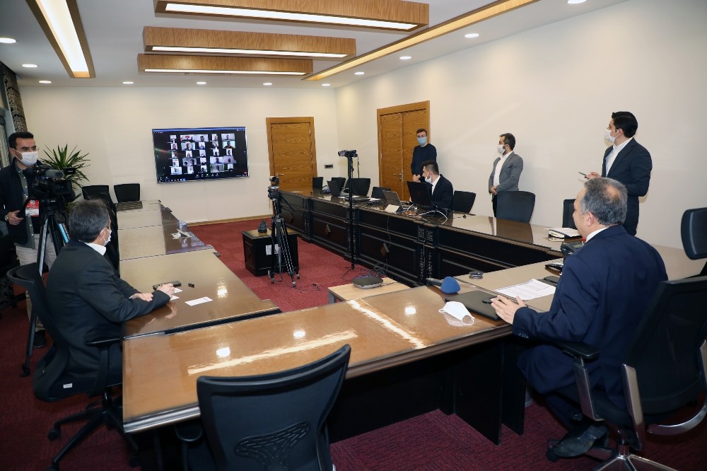 Başkan Yalçın video konferansla bayramlaştı 