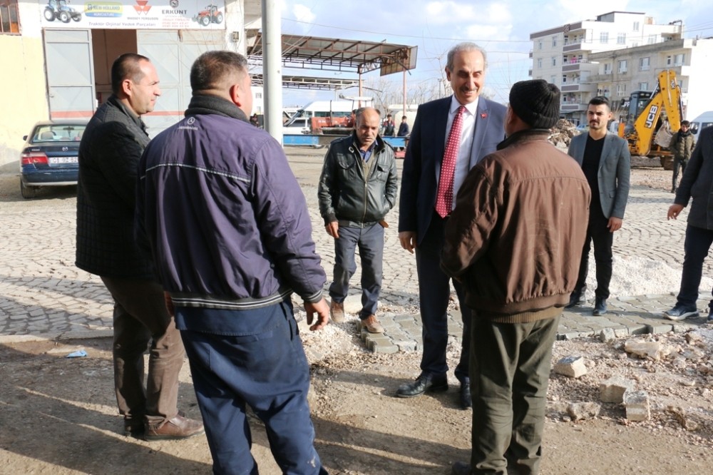 Başkan Yalçınkaya parke taşı çalışmasını yerinde inceledi 