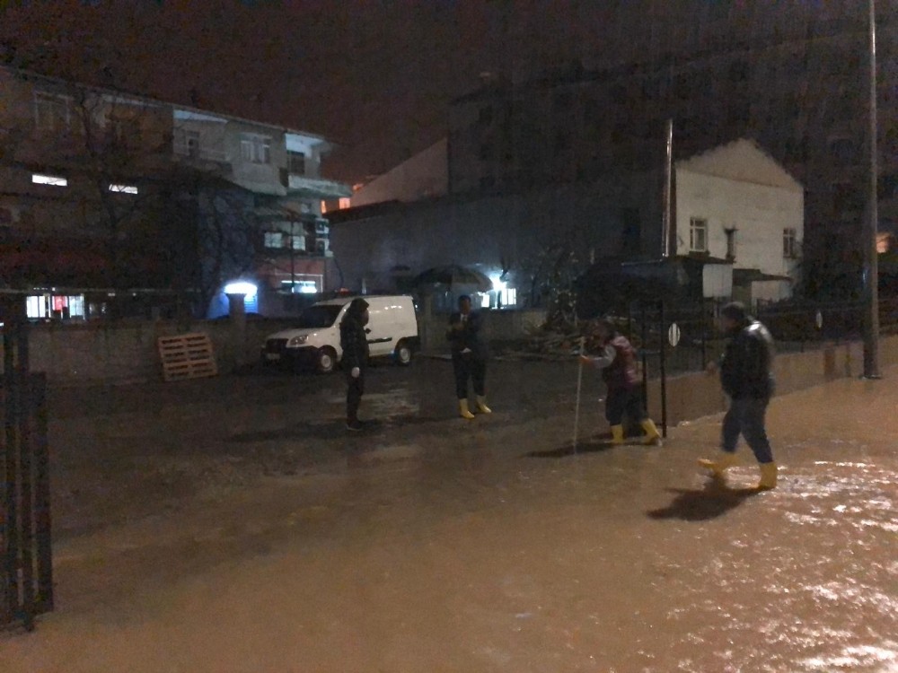 Başkan Yanmaz saha çalışmalarının başından ayrılmıyor 