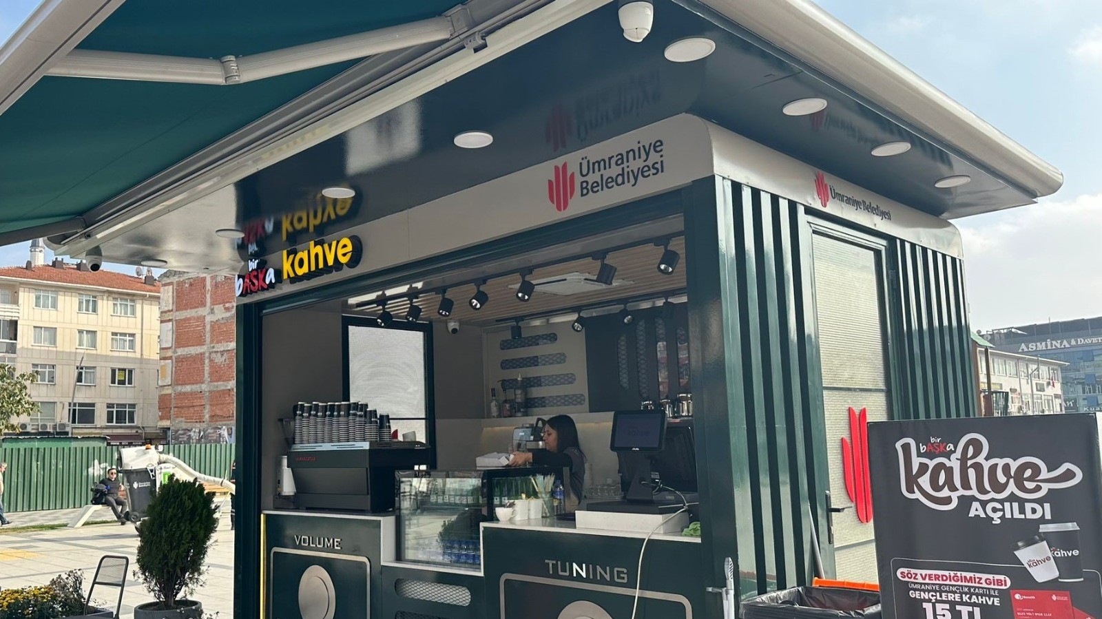 Başkan Yıldırım'dan öğrencilere 15 TL'ye kahve sürprizi